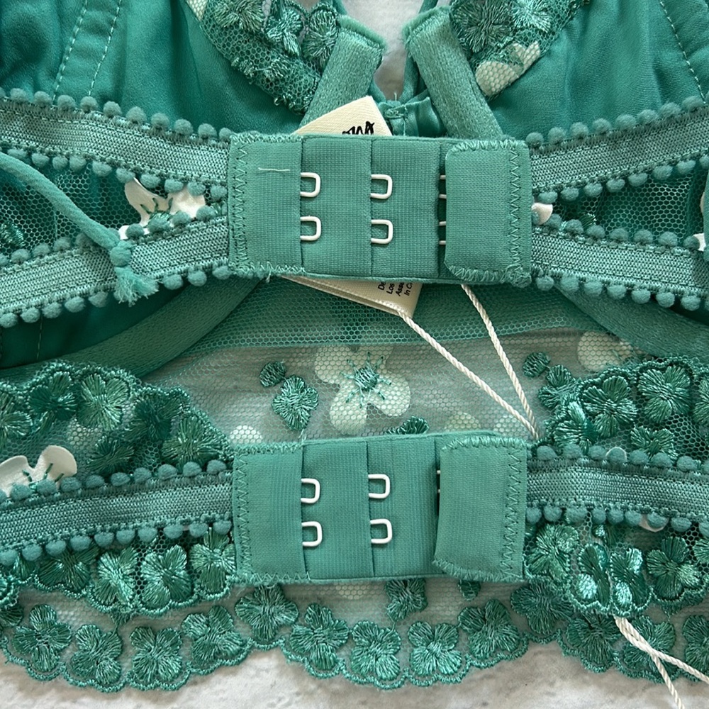 For Love & Lemons Daisy Embroidered Longline Bra Jade Teal White Size 38C - Picture 9 of 12